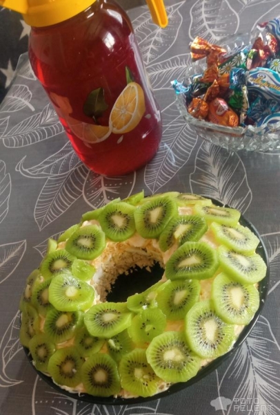 Рецепт: Салат "Малахитовый браслет" - Слоёный Рецепт: Салат "Малахитовый браслет" - Слоёный