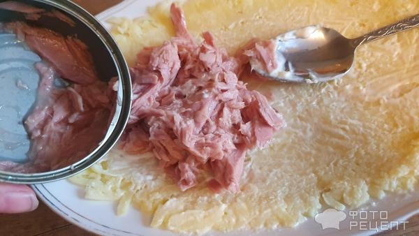 Рецепт: Салат "Мимоза" классический - С консервированным тунцом Рецепт: Салат "Мимоза" классический - С консервированным тунцом