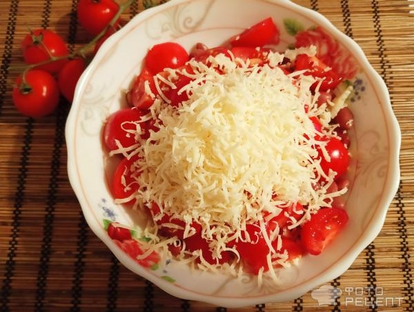 Рецепт: Салат с фасолью - С сухариками