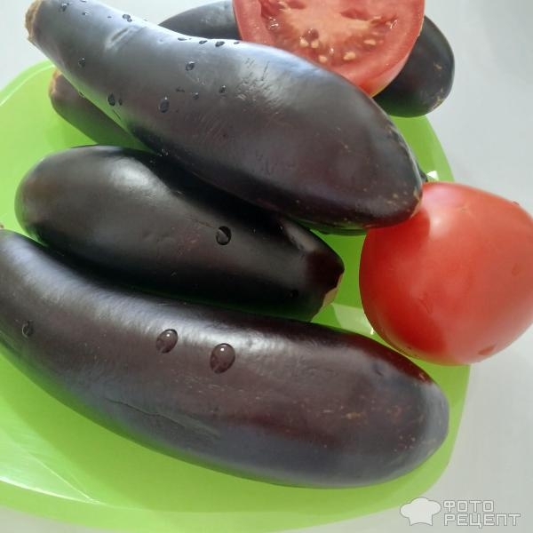 Рецепт: Салат с хрустящими баклажанами - Хрустящие баклажаны, обжаренные в крахмале. Салат по мотивам китайской кухни.