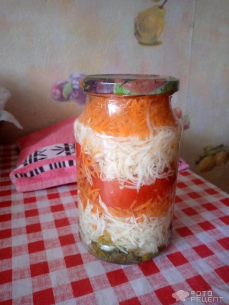 Рецепт: Салат с капустой, помидорами, морковью на зиму - По-домашнему Рецепт: Салат с капустой, помидорами, морковью на зиму - По-домашнему