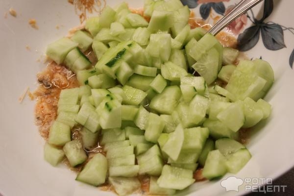 Рецепт: Салат с консервированной форелью - с огурцом и картофелем Рецепт: Салат с консервированной форелью - с огурцом и картофелем