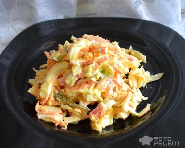 Рецепт: Салат - с крабовыми палочками и яйцами Рецепт: Салат - с крабовыми палочками и яйцами