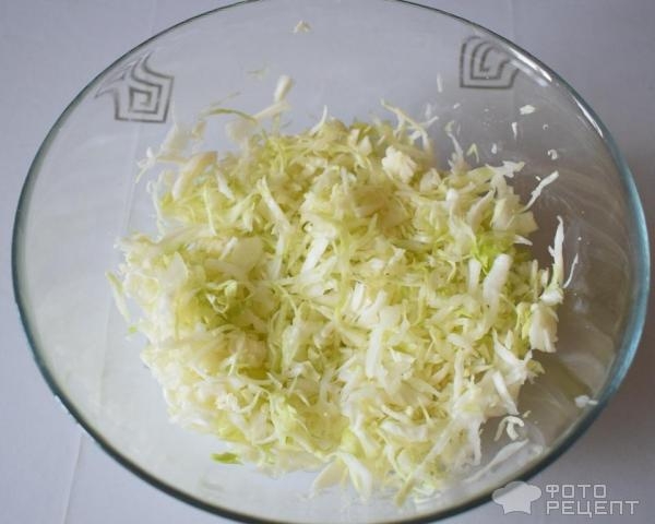 Рецепт: Салат - с крабовыми палочками и яйцами Рецепт: Салат - с крабовыми палочками и яйцами