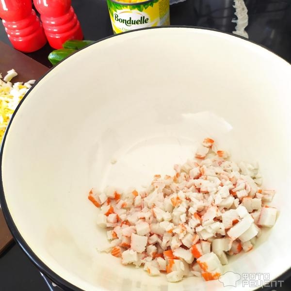 Рецепт: Салат с крабовыми палочками - Салат, вкусно, несложно, по домашнему