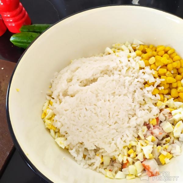 Рецепт: Салат с крабовыми палочками - Салат, вкусно, несложно, по домашнему