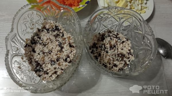 Рецепт: Салат с куриной грудкой и шампиньонами - под "шубой"