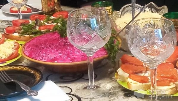 Рецепт: Салат с куриной грудкой и шампиньонами - под "шубой"