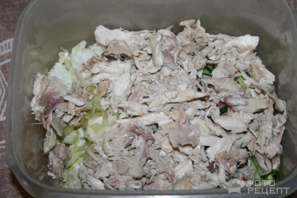 Рецепт: Салат с куриным мясом и кунжутным соусом - со свежими овощами Рецепт: Салат с куриным мясом и кунжутным соусом - со свежими овощами