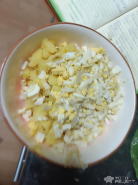 Рецепт: Салат с щавелем, картошкой, яйцами, зеленым луком и горчицей - Заправленный майонезом, сметаной и горчицей Рецепт: Салат с щавелем, картошкой, яйцами, зеленым луком и горчицей - Заправленный майонезом, сметаной и горчицей