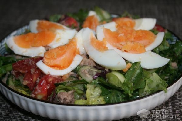 Рецепт: Салат с тунцом и вареными яйцами - Очень легкий и быстрый в приготовлении Рецепт: Салат с тунцом и вареными яйцами - Очень легкий и быстрый в приготовлении