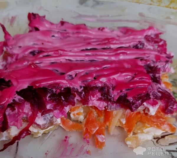 Рецепт: Салат "Селедка под шубой" - С двумя слоями селедки и лука. Рецепт: Салат "Селедка под шубой" - С двумя слоями селедки и лука.