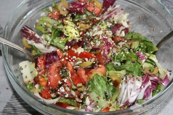 Рецепт: Салат "Свежий микс" - с пикантной заправкой