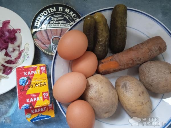 Рецепт: Салат "Ваня Кучерявый" - Со шпротами