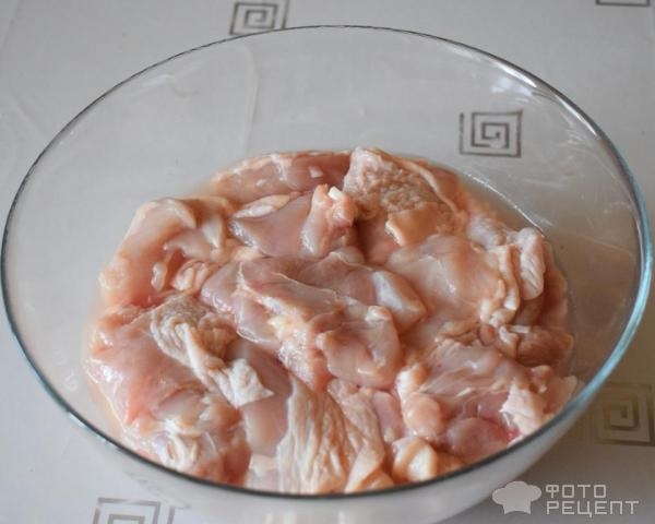 Рецепт: Шашлык в электрошашлычнице - из куриных окорочков в виноградном уксусе Рецепт: Шашлык в электрошашлычнице - из куриных окорочков в виноградном уксусе