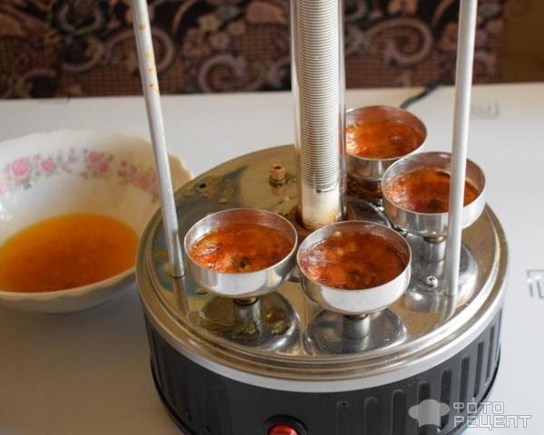 Рецепт: Шашлык в электрошашлычнице - из куриных окорочков в виноградном уксусе Рецепт: Шашлык в электрошашлычнице - из куриных окорочков в виноградном уксусе