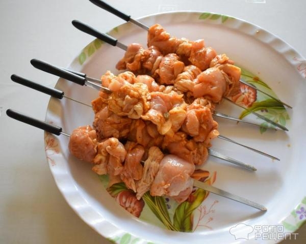 Рецепт: Шашлык в электрошашлычнице - из куриных окорочков в виноградном уксусе Рецепт: Шашлык в электрошашлычнице - из куриных окорочков в виноградном уксусе