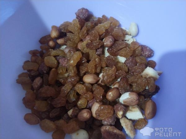 Рецепт: Сладкая колбаска - с орехами и изюмом Рецепт: Сладкая колбаска - с орехами и изюмом