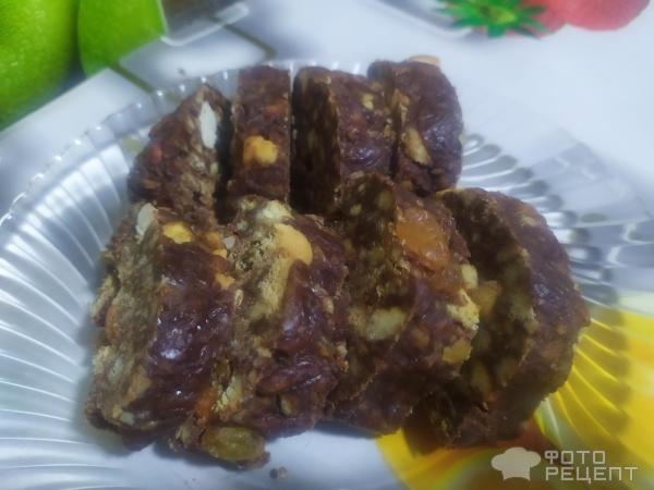 Рецепт: Сладкая колбаска - с орехами и изюмом Рецепт: Сладкая колбаска - с орехами и изюмом