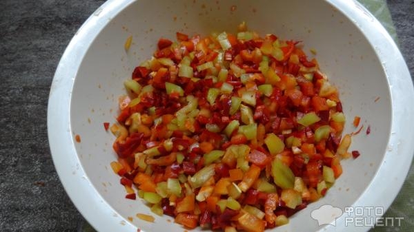 Рецепт: Сладко-острая приправа из перцев - Очень вкусная приправа. Рецепт: Сладко-острая приправа из перцев - Очень вкусная приправа.