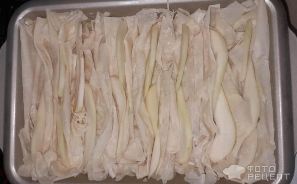 Рецепт: Слоеный сырный пирог из теста "Фило" - Пирог из теста "Фило" с грушей и сыром бри Рецепт: Слоеный сырный пирог из теста "Фило" - Пирог из теста "Фило" с грушей и сыром бри