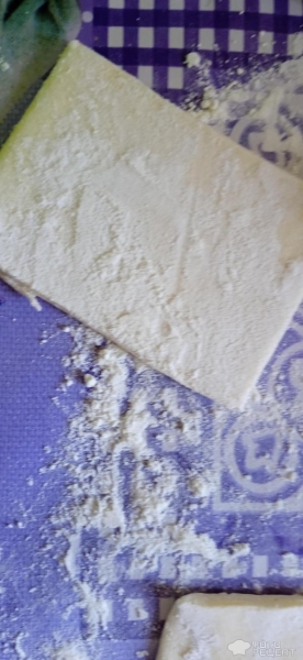 Рецепт: Слойки со сливами - в духовке, простой рецепт