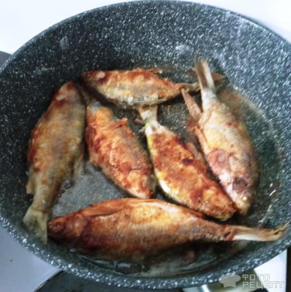 Рецепт: Сорога жареная на масле - в муке Рецепт: Сорога жареная на масле - в муке