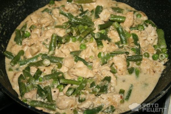 Рецепт: Спагетти в сливочном соусе с куриным филе - с овощами Рецепт: Спагетти в сливочном соусе с куриным филе - с овощами