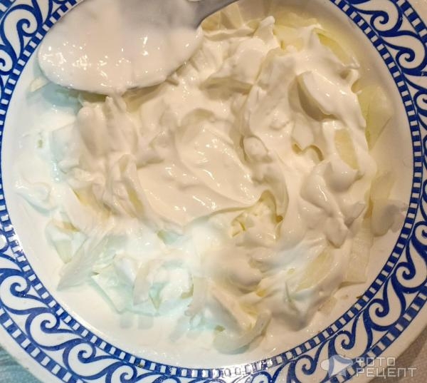 Рецепт: Стейки зубатки запеченые в духовке - с луком и сметаной Рецепт: Стейки зубатки запеченые в духовке - с луком и сметаной