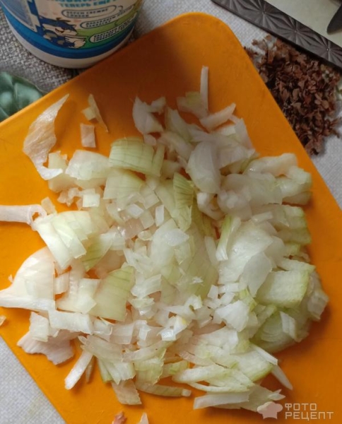 Рецепт: Стейки зубатки запеченые в духовке - с луком и сметаной Рецепт: Стейки зубатки запеченые в духовке - с луком и сметаной