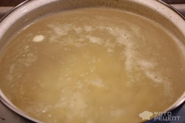 Рецепт: Суп из рыбной консервы - С сыром плавленым Рецепт: Суп из рыбной консервы - С сыром плавленым