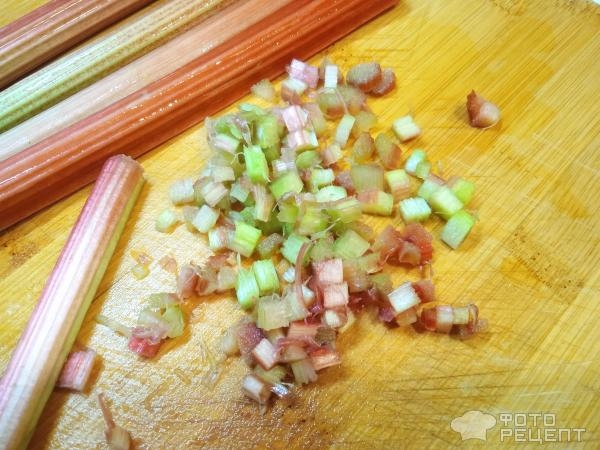 Рецепт: Суп куриный с овощами и зеленью - с ревенем и шпинатом