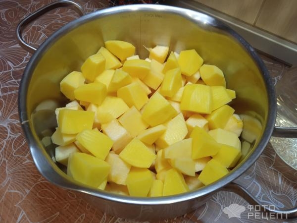 Рецепт: Суп-пюре из кабачка - с колбасой