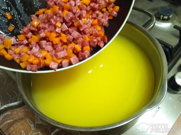 Рецепт: Суп-пюре из кабачка - с колбасой