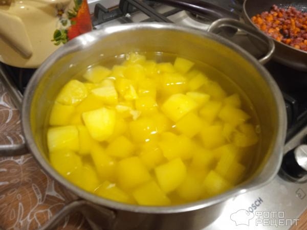 Рецепт: Суп-пюре из кабачка - с колбасой