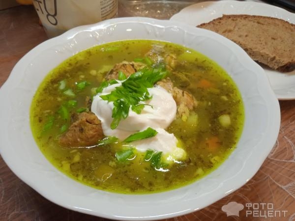 Рецепт: Суп со щавелем - и тушенкой Рецепт: Суп со щавелем - и тушенкой