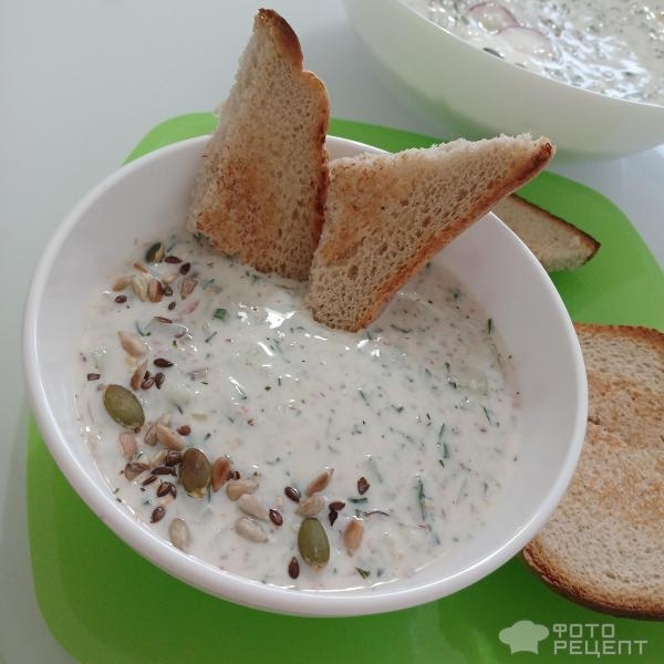 Рецепт: Суп "Таратор" - Болгарский вариант окрошки: холодный летний суп Таратор. Необычное и безумно вкусное сочетание ингредиентов. Рецепт: Суп "Таратор" - Болгарский вариант окрошки: холодный летний суп Таратор. Необычное и безумно вкусное сочетание ингредиентов.