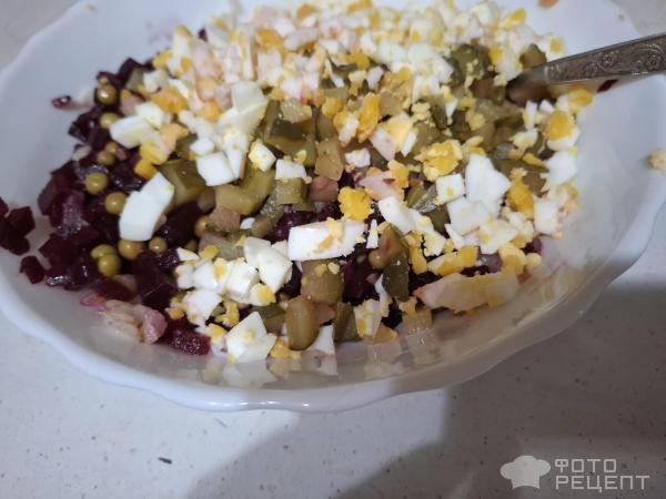 Рецепт: Свекольный салат с яйцами и горошком - В моем исполнении. Рецепт: Свекольный салат с яйцами и горошком - В моем исполнении.