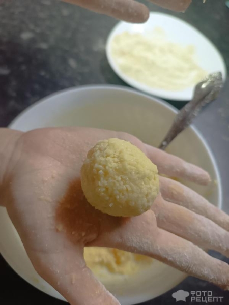 Рецепт: Сырные шарики - По-домашнему Рецепт: Сырные шарики - По-домашнему