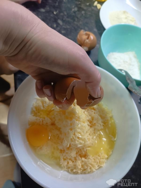 Рецепт: Сырные шарики - По-домашнему Рецепт: Сырные шарики - По-домашнему