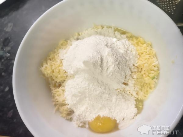 Рецепт: Сырные шарики - По-домашнему Рецепт: Сырные шарики - По-домашнему