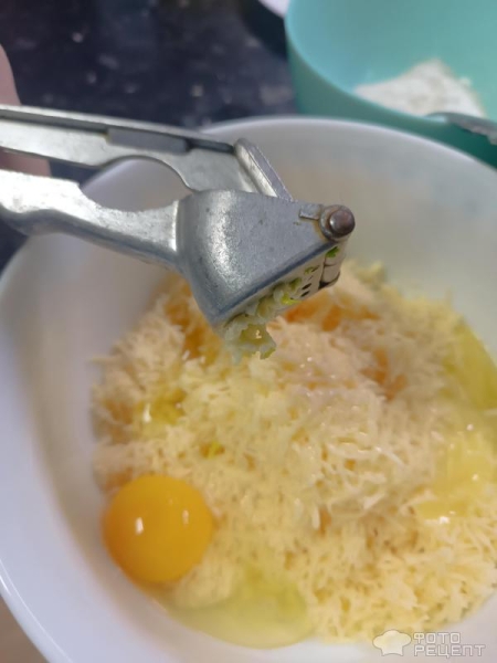 Рецепт: Сырные шарики - По-домашнему Рецепт: Сырные шарики - По-домашнему