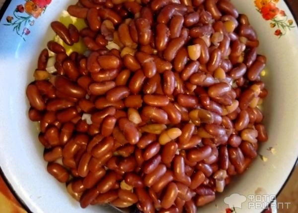 Рецепт: Сытный салат из фасоли - С красной фасолью и куриной грудкой. Рецепт: Сытный салат из фасоли - С красной фасолью и куриной грудкой.