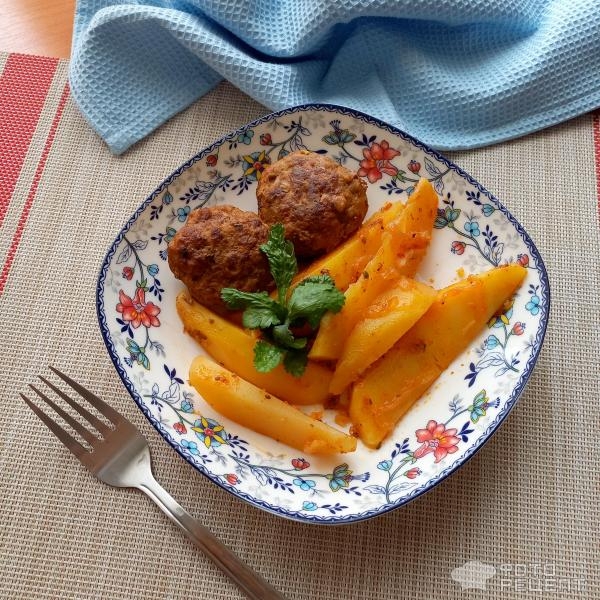 Рецепт: Тефтели с картофелем и луком - очень вкусно и сытно Рецепт: Тефтели с картофелем и луком - очень вкусно и сытно