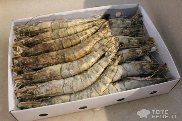 Рецепт: Тигровые креветки в духовке - в соевом соусе с чесноком