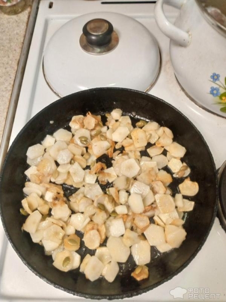 Рецепт: Топенамбур жареный с тыквенными семечками - По-домашнему Рецепт: Топенамбур жареный с тыквенными семечками - По-домашнему