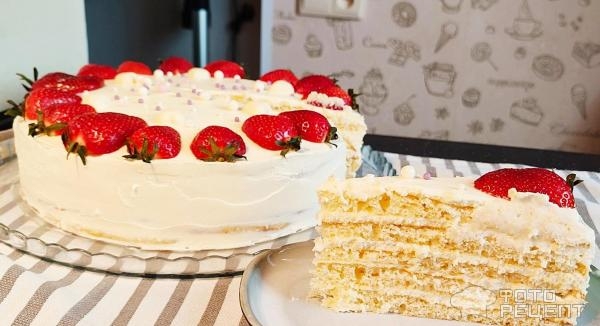 Рецепт: Торт "Молочная девочка" - с клубникой и кремом чиз Рецепт: Торт "Молочная девочка" - с клубникой и кремом чиз