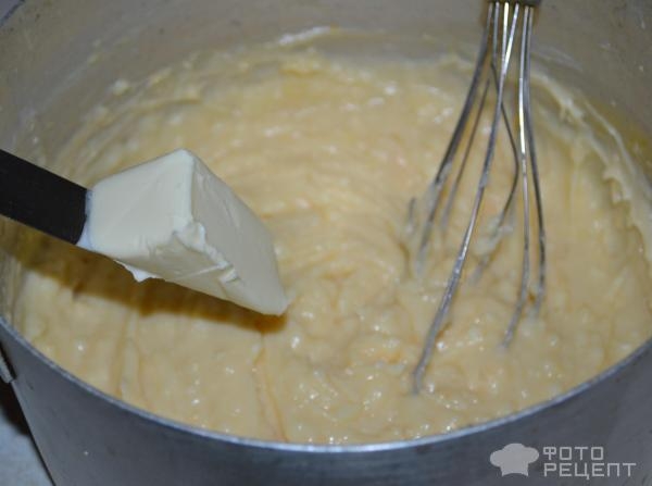 Рецепт: Торт "Счастье" - Слоеный с клубникой, орехами и заварным кремом Рецепт: Торт "Счастье" - Слоеный с клубникой, орехами и заварным кремом