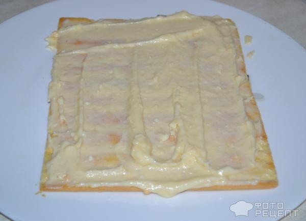 Рецепт: Торт "Счастье" - Слоеный с клубникой, орехами и заварным кремом Рецепт: Торт "Счастье" - Слоеный с клубникой, орехами и заварным кремом