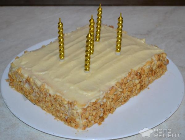 Рецепт: Торт "Счастье" - Слоеный с клубникой, орехами и заварным кремом Рецепт: Торт "Счастье" - Слоеный с клубникой, орехами и заварным кремом